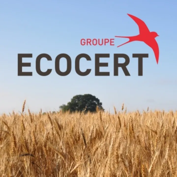 Ecocert logo sur champ de blé