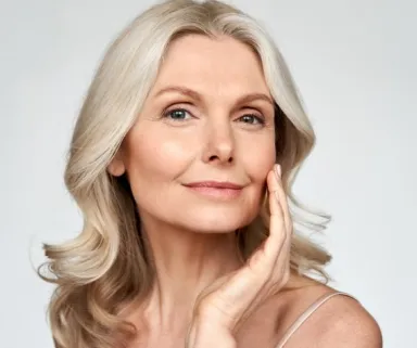 De l'anti-âge au pro-âge: des actifs pour une peau saine